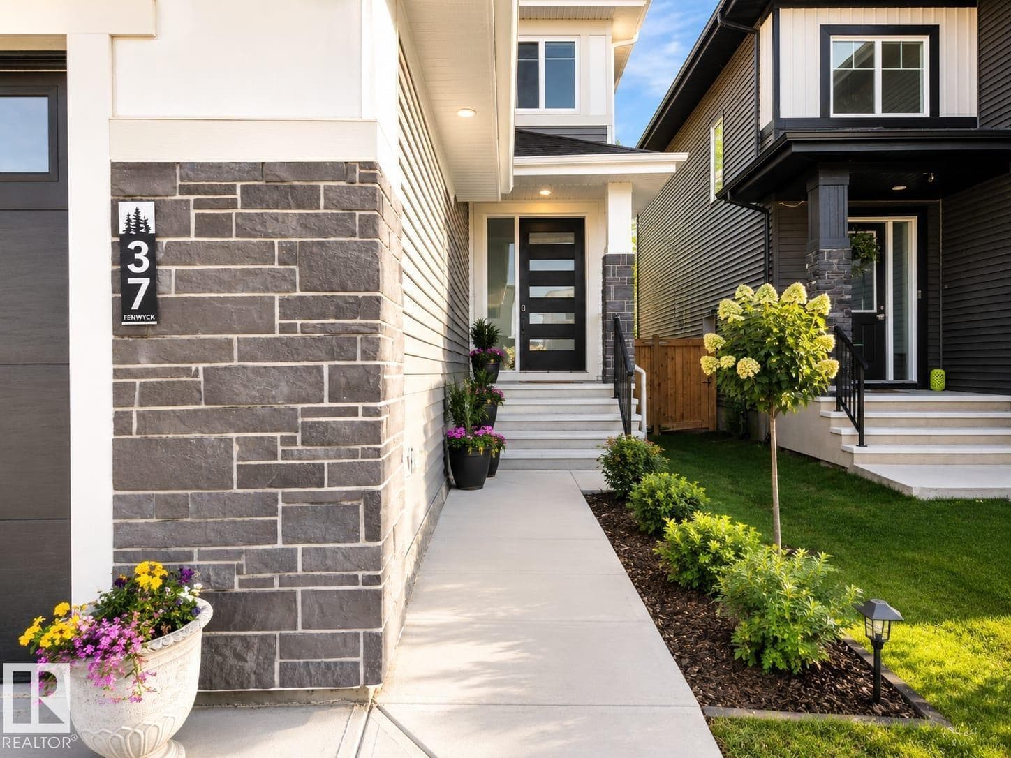 37 BRUNSWYCK CR — photo 2