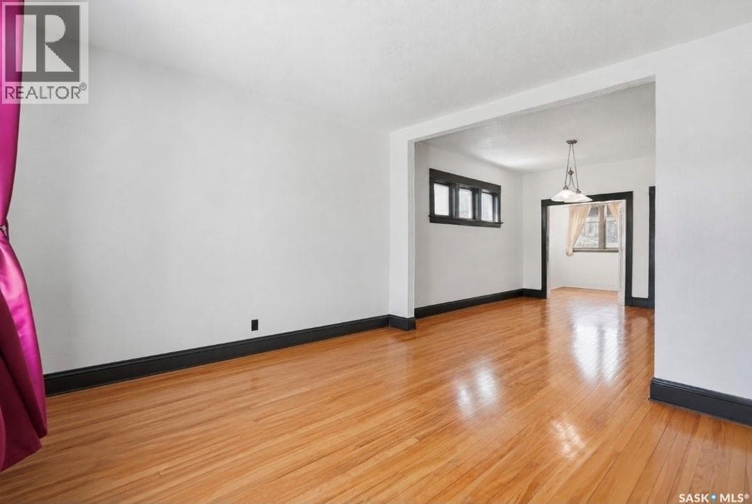 610 Albert AVENUE — photo 5