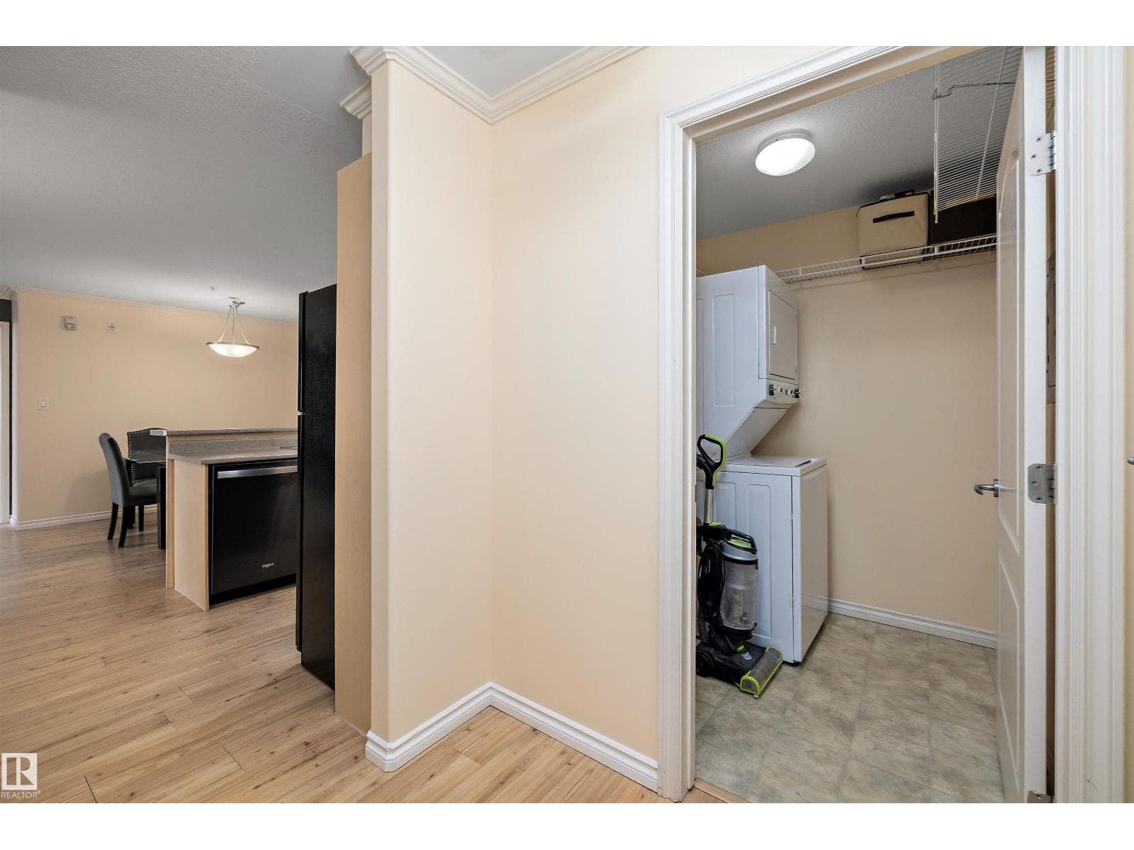 #308 9938 104 ST NW — photo 4