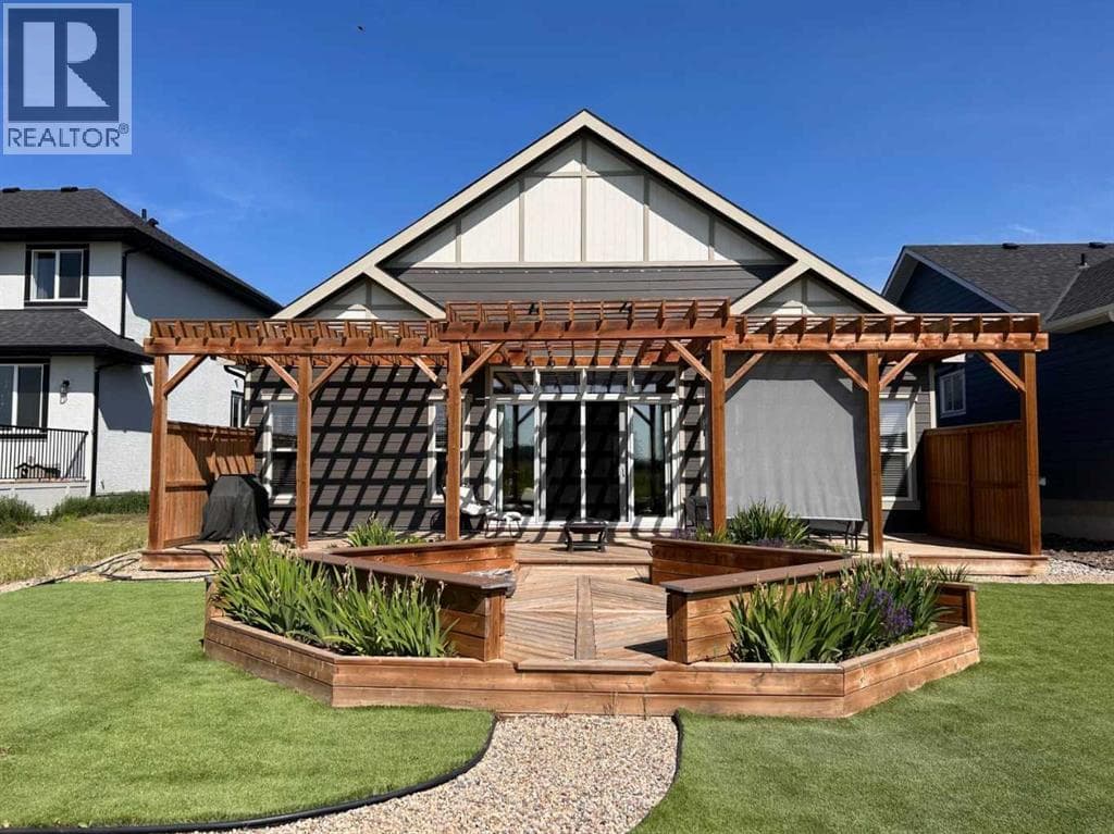 596 Muirfield Crescent