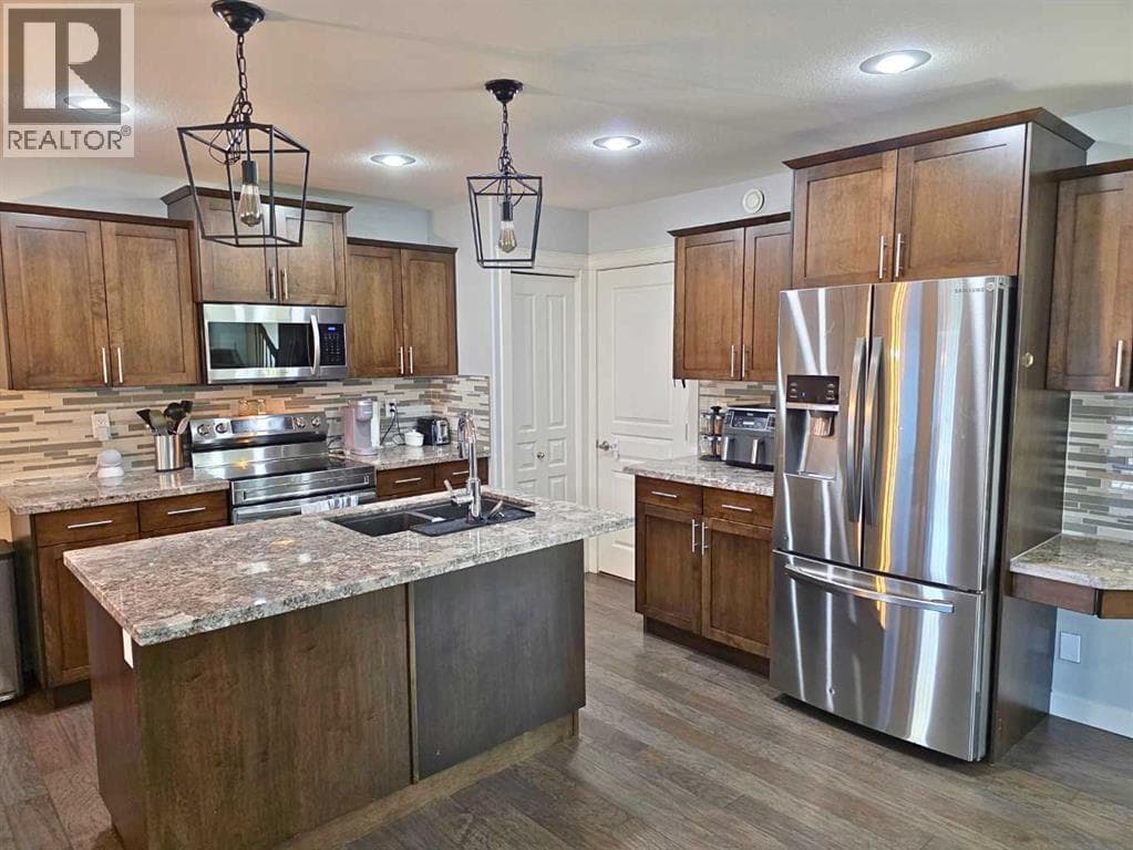 210 Viscount Drive — photo 3