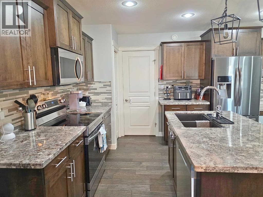 210 Viscount Drive — photo 5