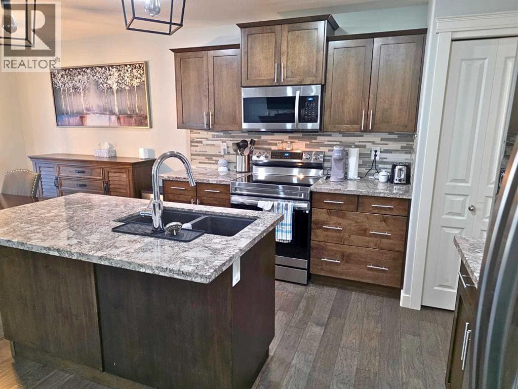 210 Viscount Drive — photo 4