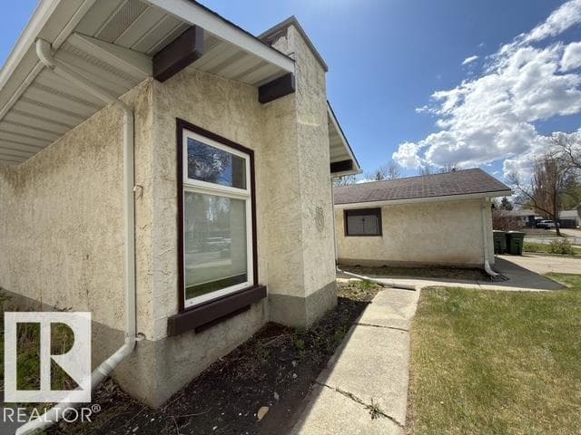 18 LATIMER PL — photo 3