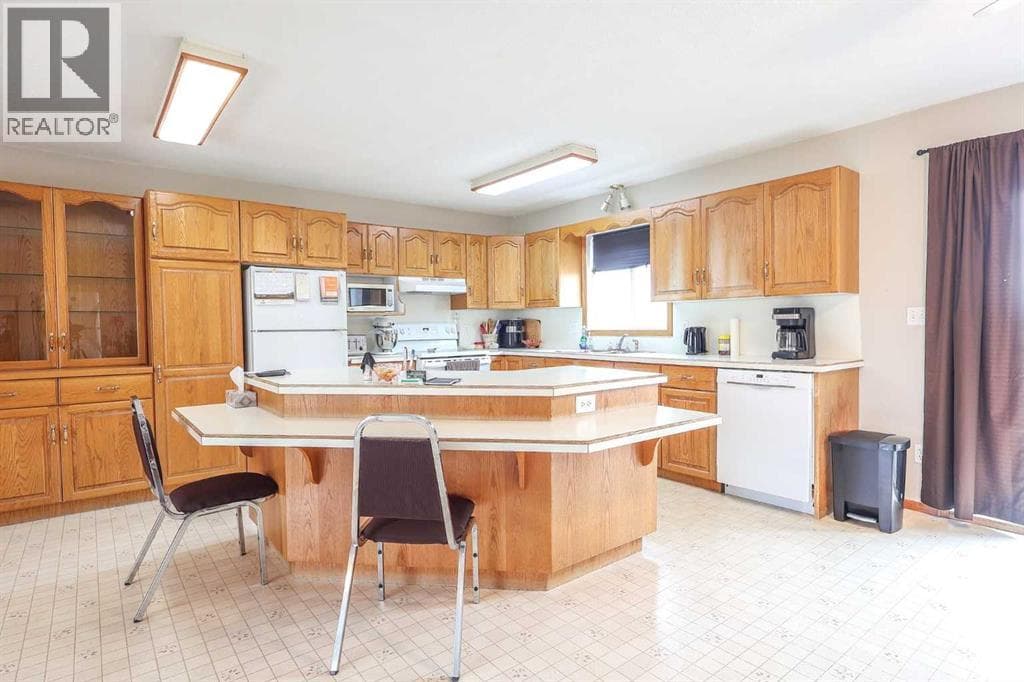 4905 82 Street — photo 5