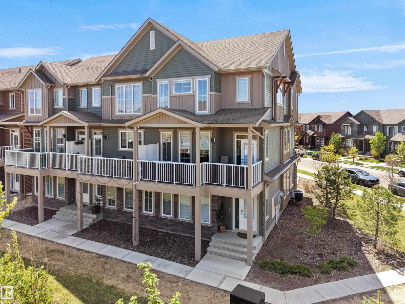 #39 1051 GRAYDON HILL BV SW