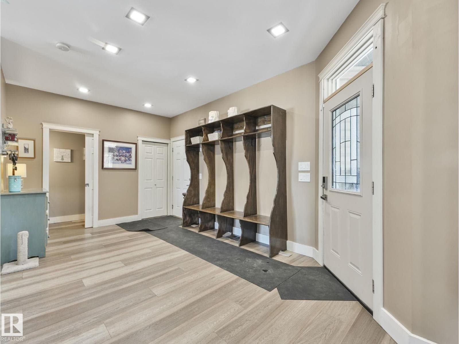 6210 53 AV — photo 5