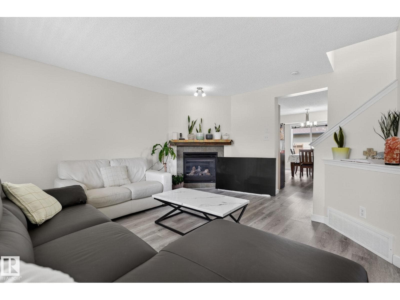 21244 90 AV NW — photo 3