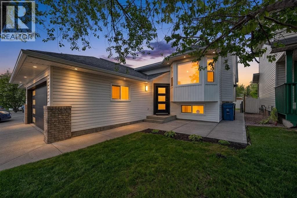 215 Del Ray Road NE — photo 2