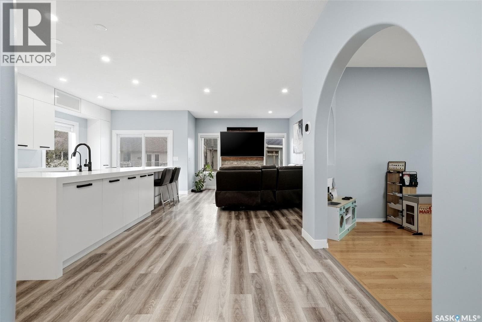 709 Aspen CRESCENT — photo 5