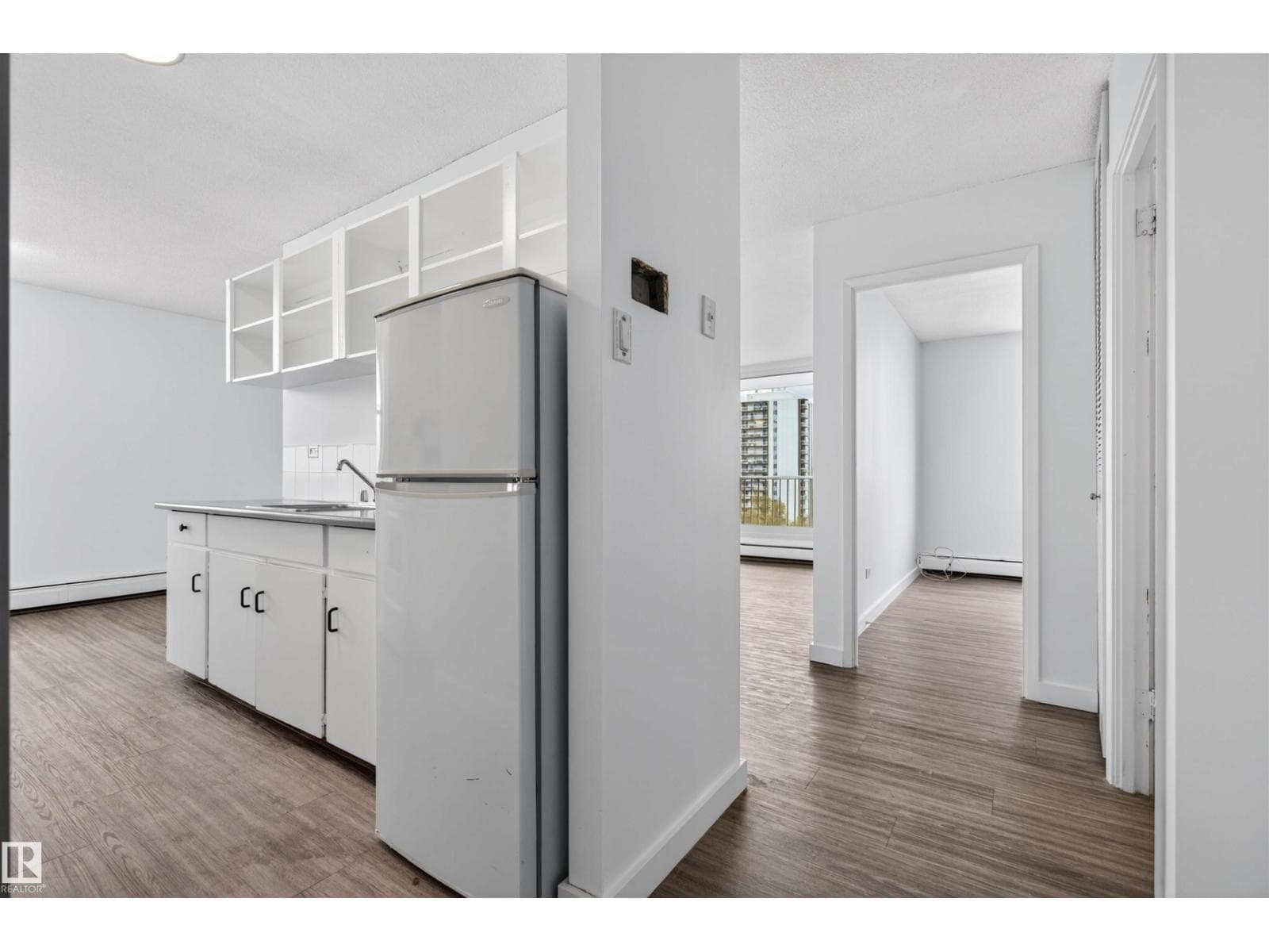 #1007 9930 113 ST NW — photo 3