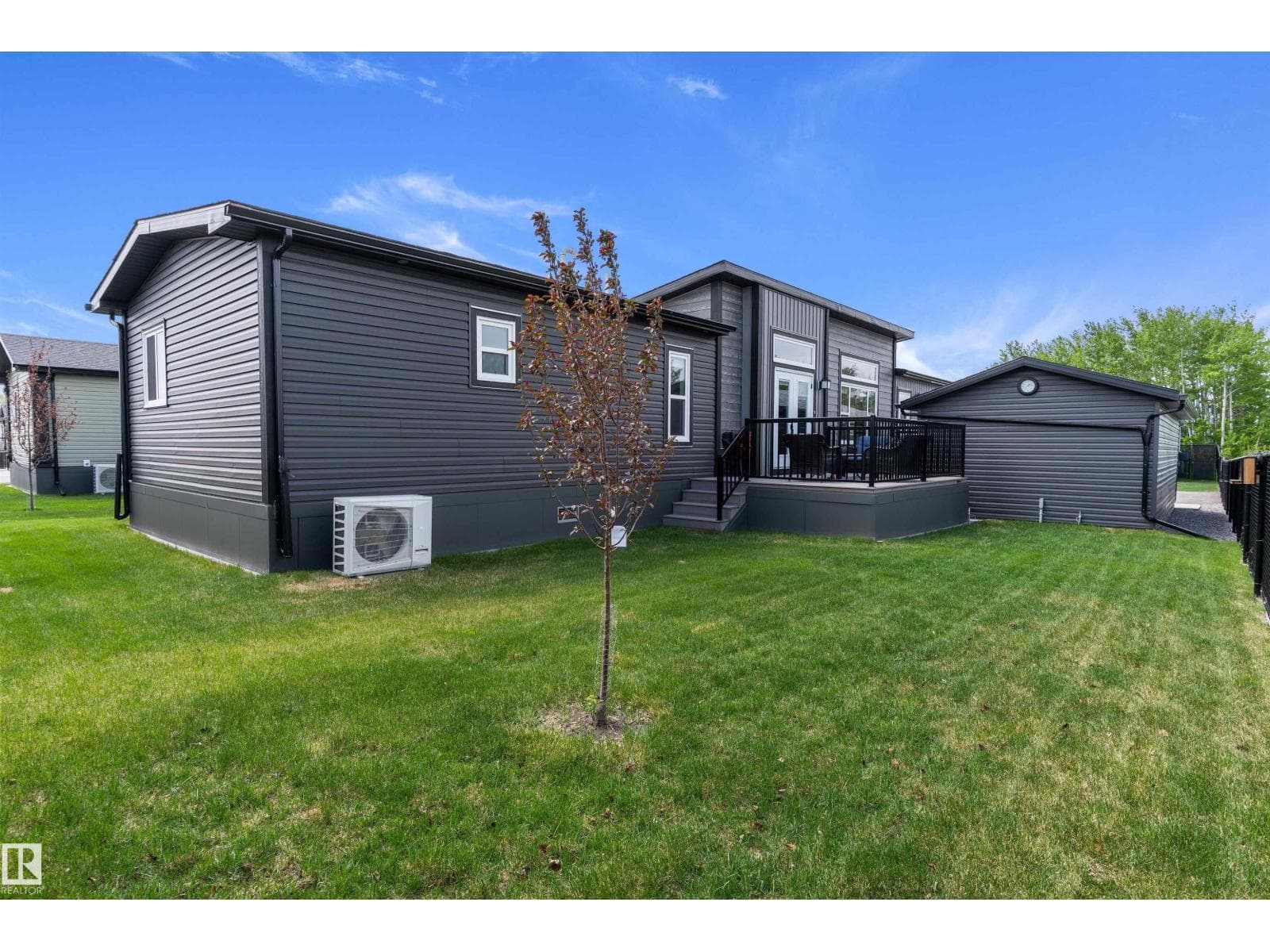 86 Meadowview RD — photo 2