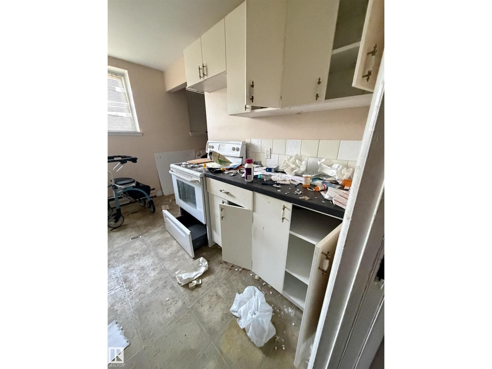 #17 6215 98 AV NW — photo 4