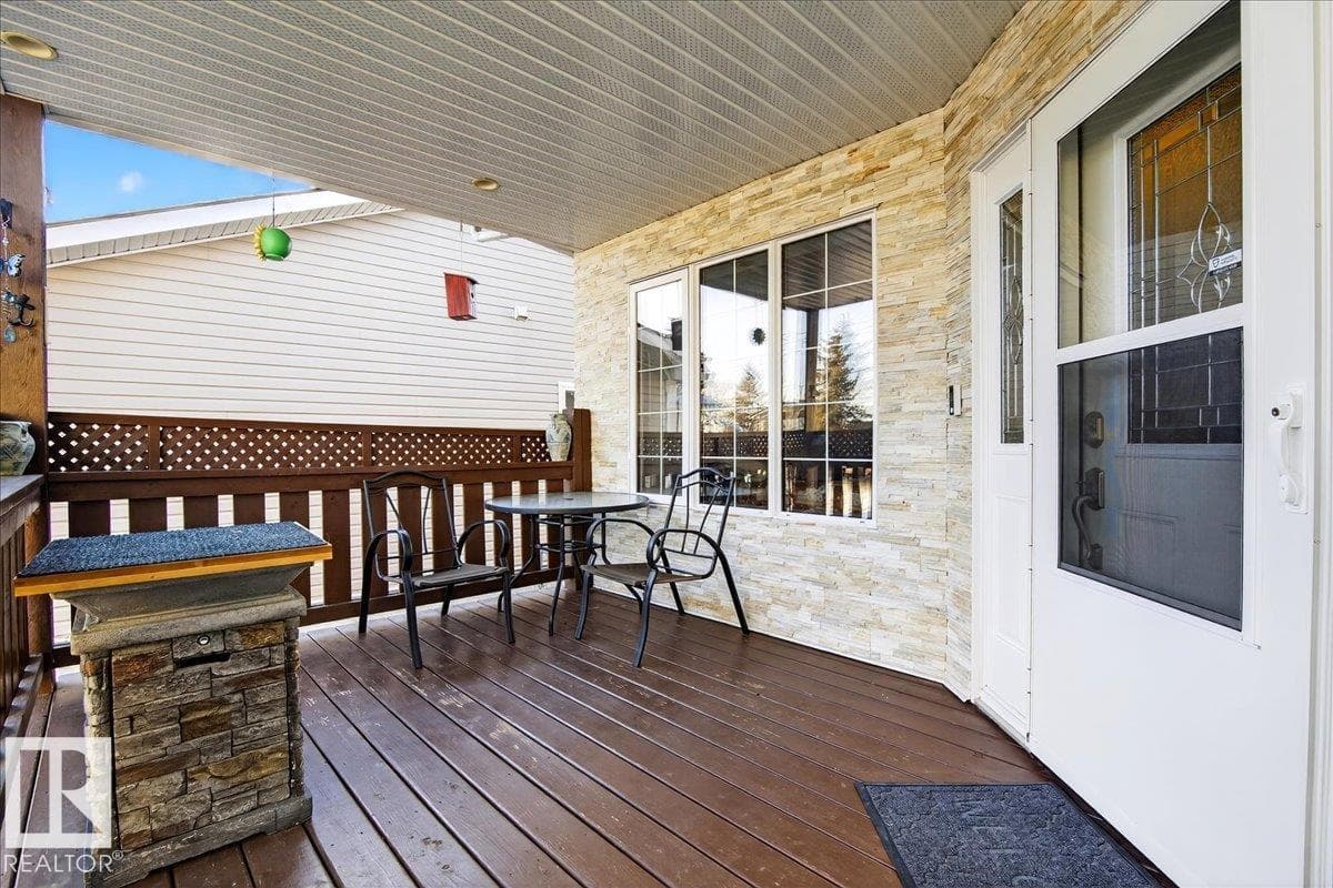 5019 48 AV — photo 2