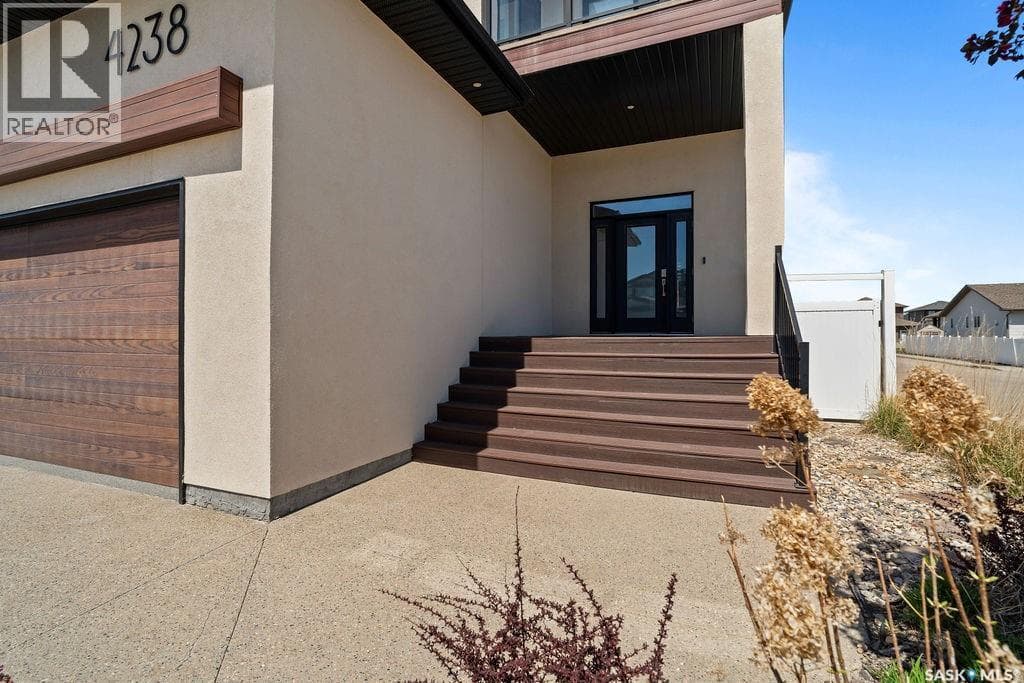 4238 Green Olive WAY E — photo 2