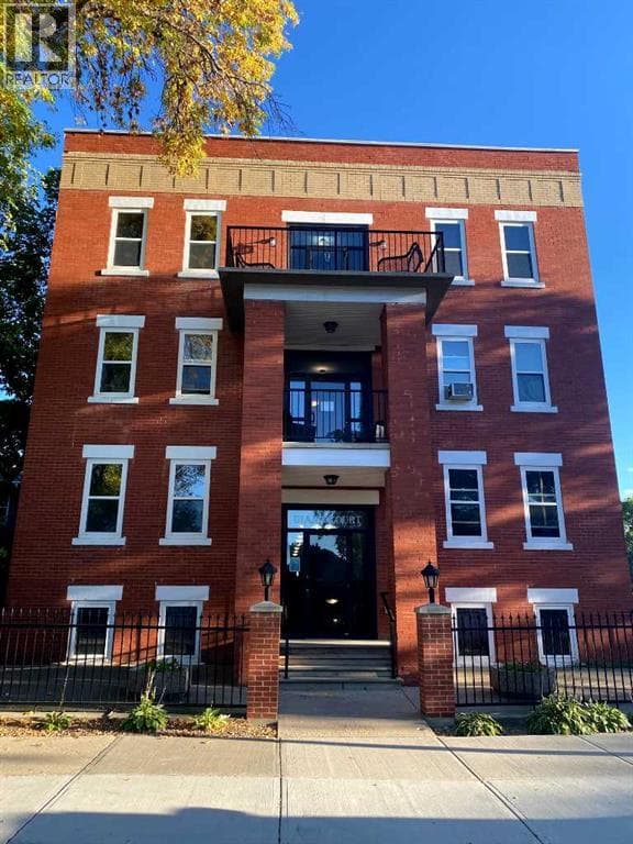 106, 371 Aberdeen Street SE