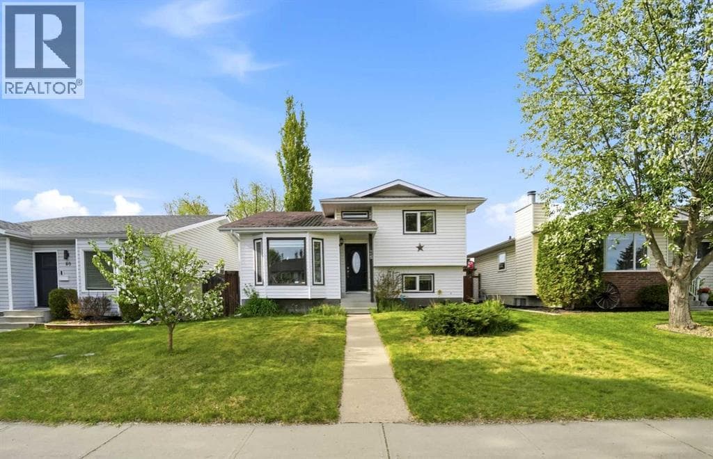 76 Dixon Crescent — photo 2