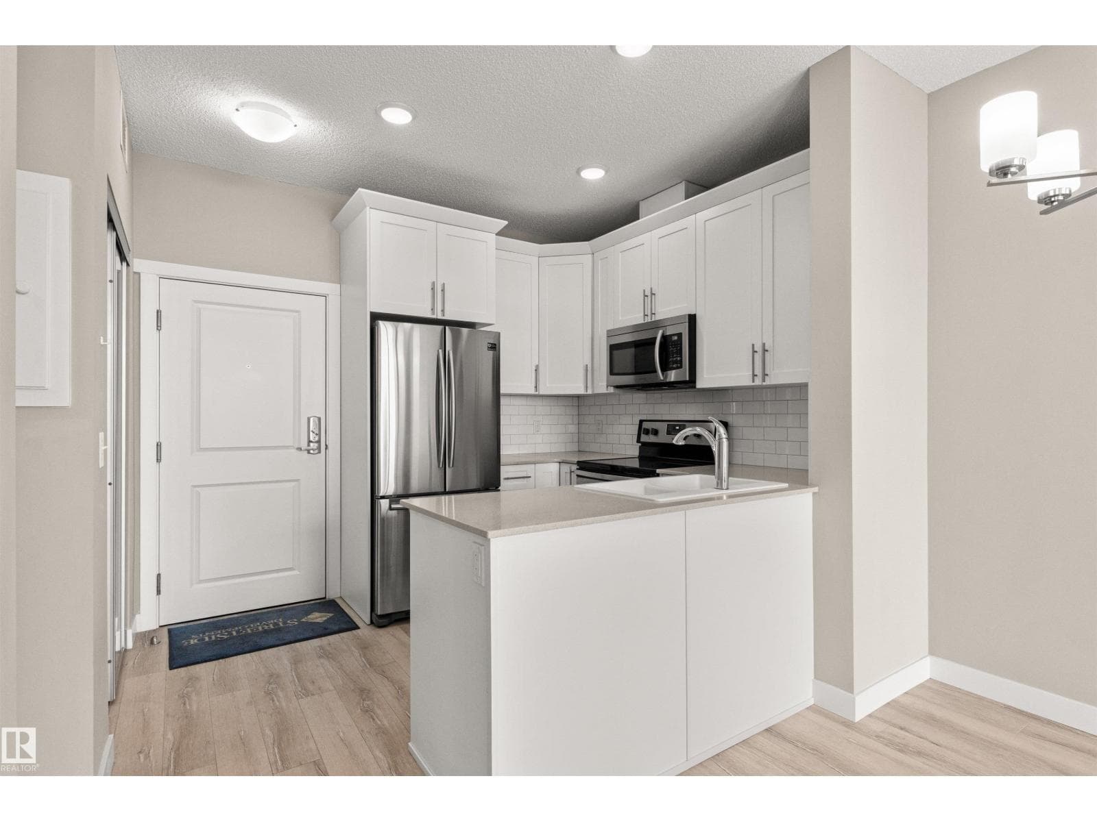 #412 12804 140 AV NW
