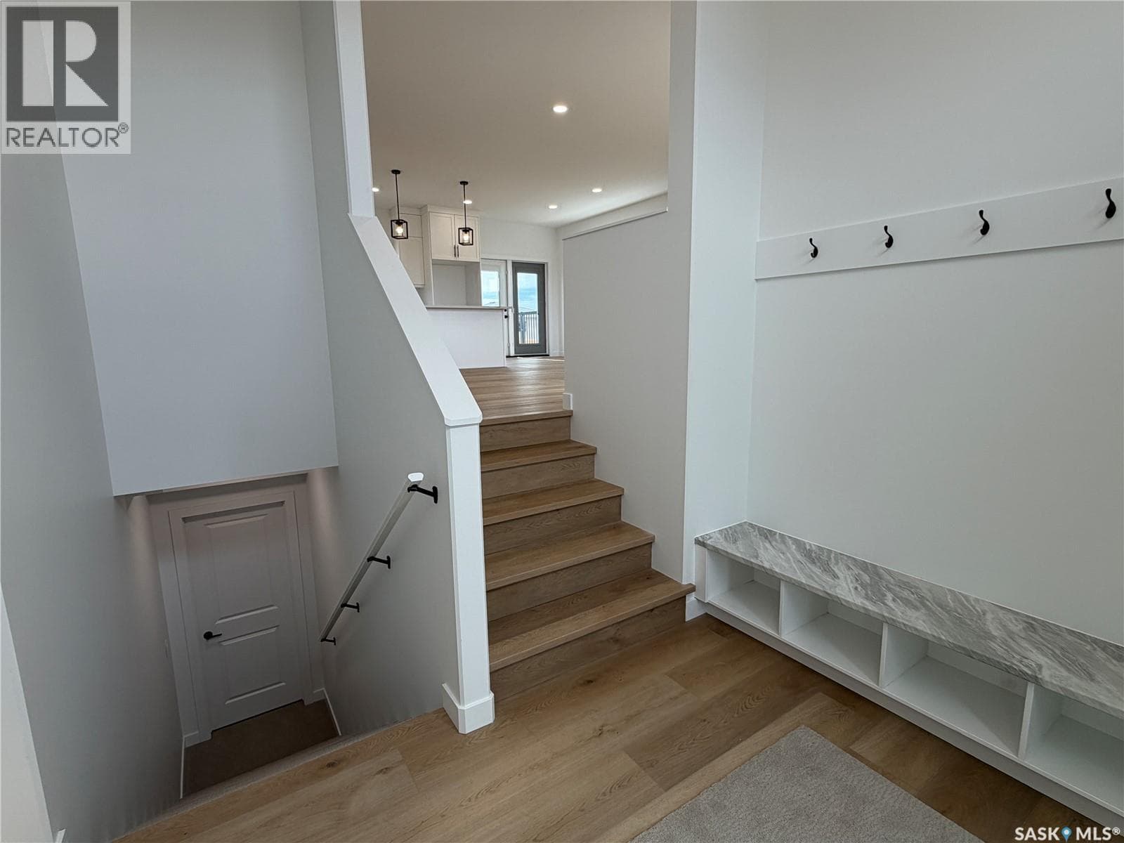 106 Lakewood DRIVE — photo 4