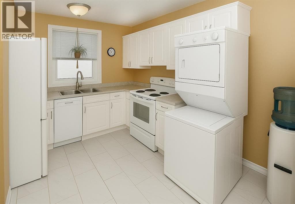 884 Rundlecairn Way NE — photo 4