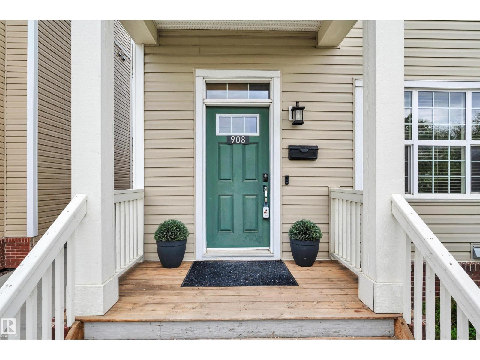 908 Valour WY NW — photo 2
