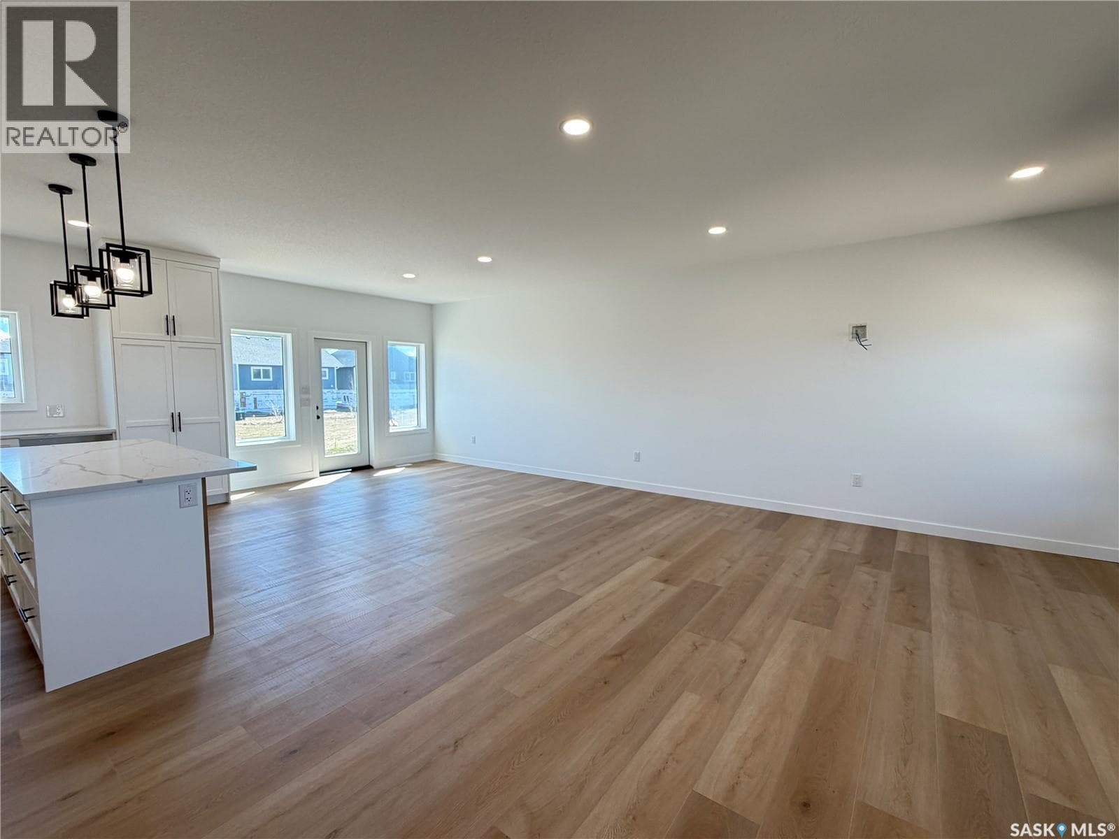 110 Lakewood DRIVE — photo 5