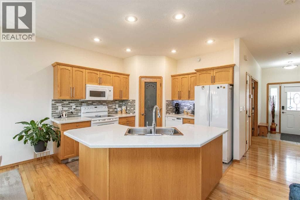 6 Adair Avenue — photo 3