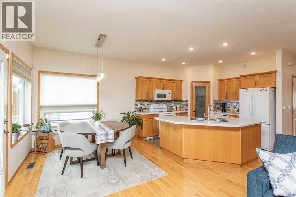6 Adair Avenue — photo 4