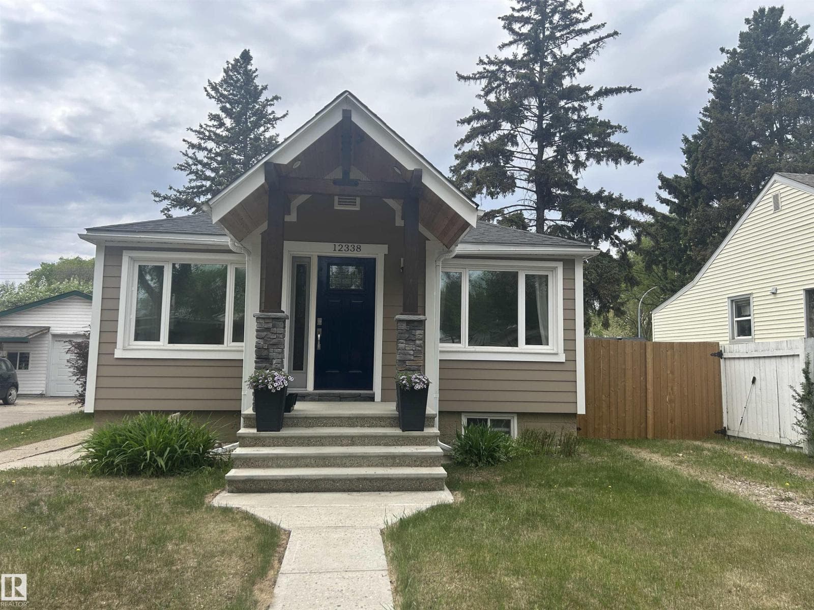 12338 91 ST NW
