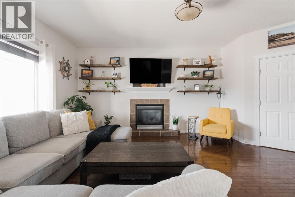 128 Coyote Crescent — photo 4