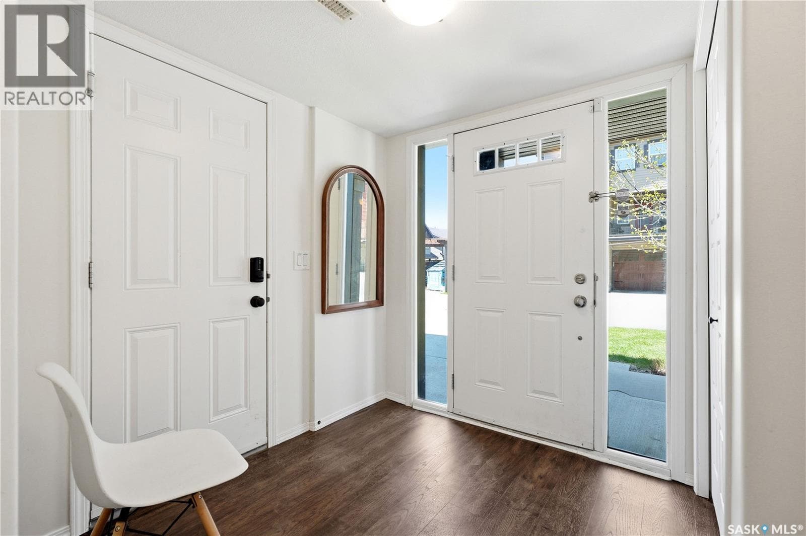 570 150 Langlois WAY — photo 2