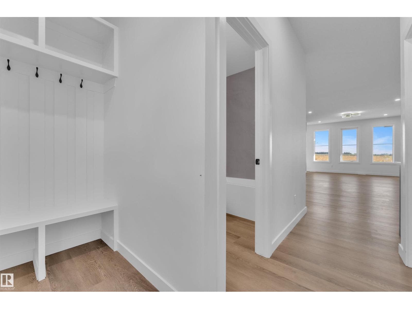 3606 39 AV — photo 3