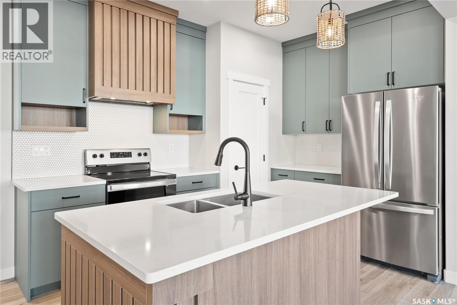 427 Yuel CRESCENT — photo 2