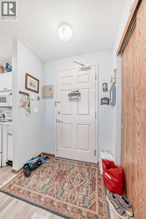 214, 60 Jacobs Close — photo 3