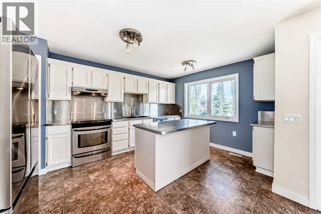 26 Green Meadow Drive — photo 2