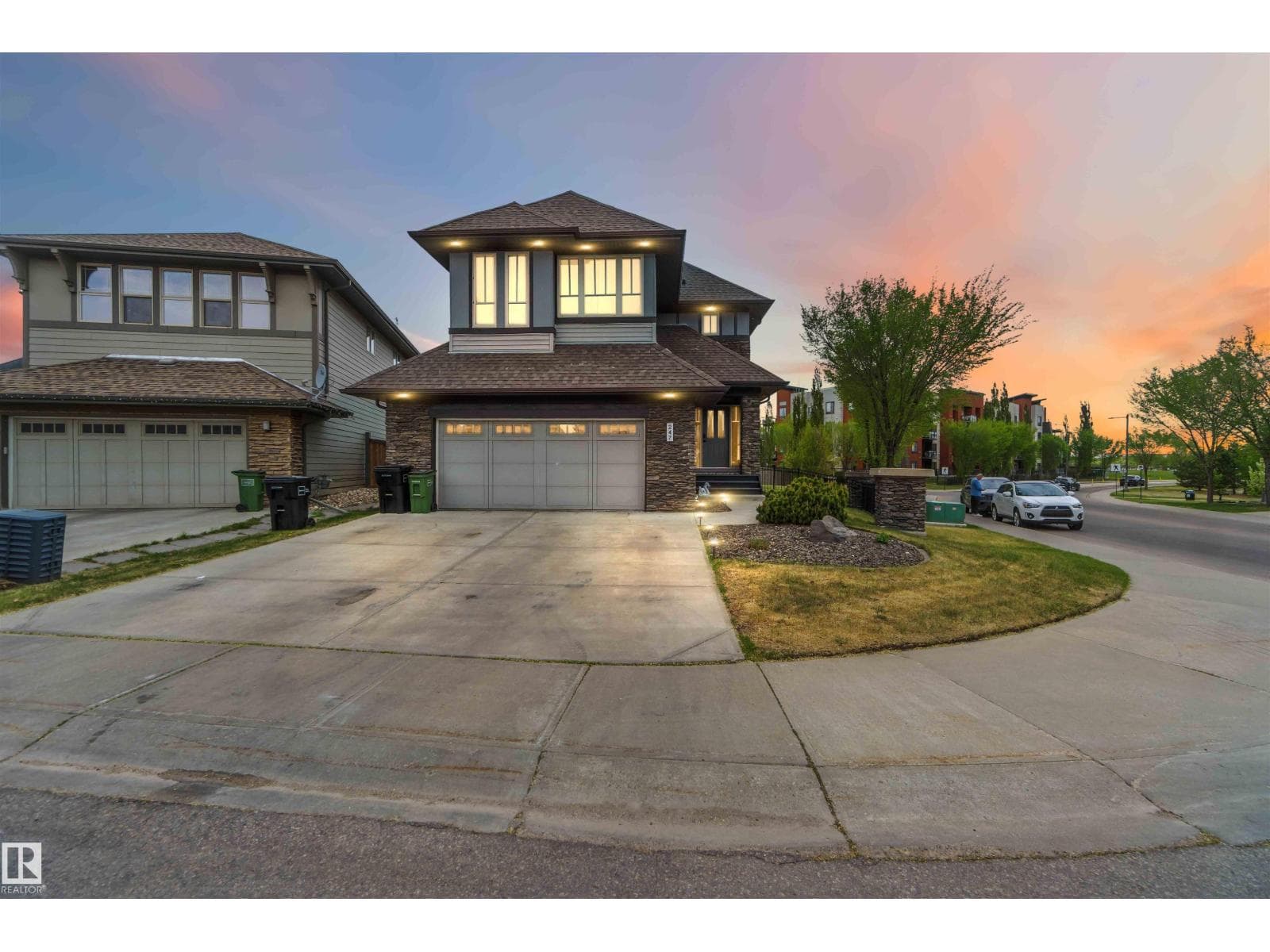 247 AMBLESIDE DR SW