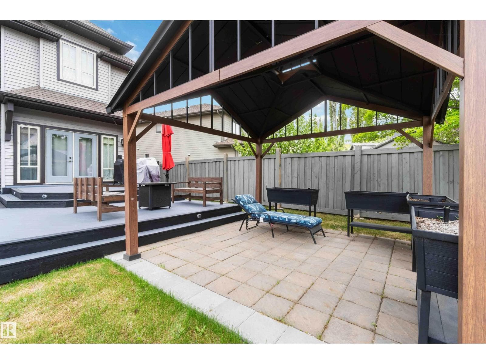 247 AMBLESIDE DR SW — photo 3