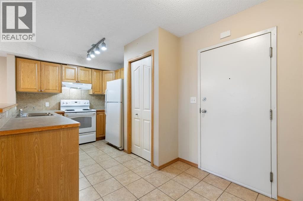 311, 92 Saddletree Court NE — photo 4