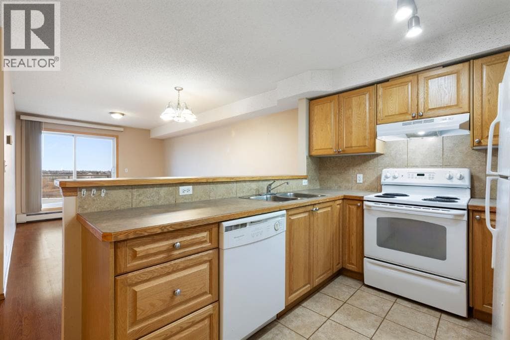 311, 92 Saddletree Court NE — photo 3
