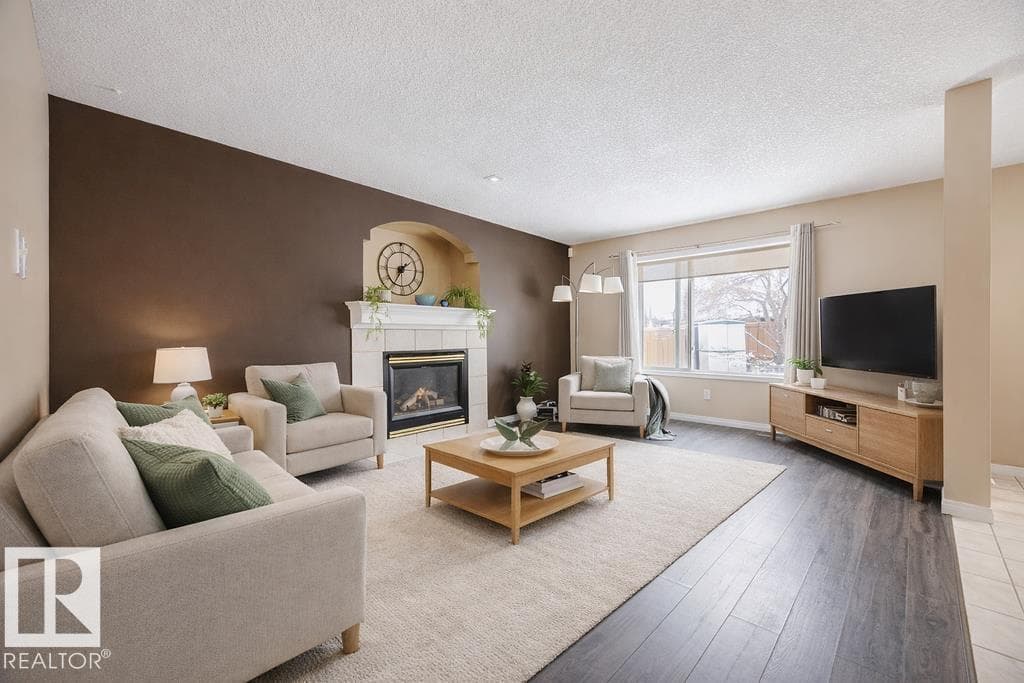7 DOUCETTE PL