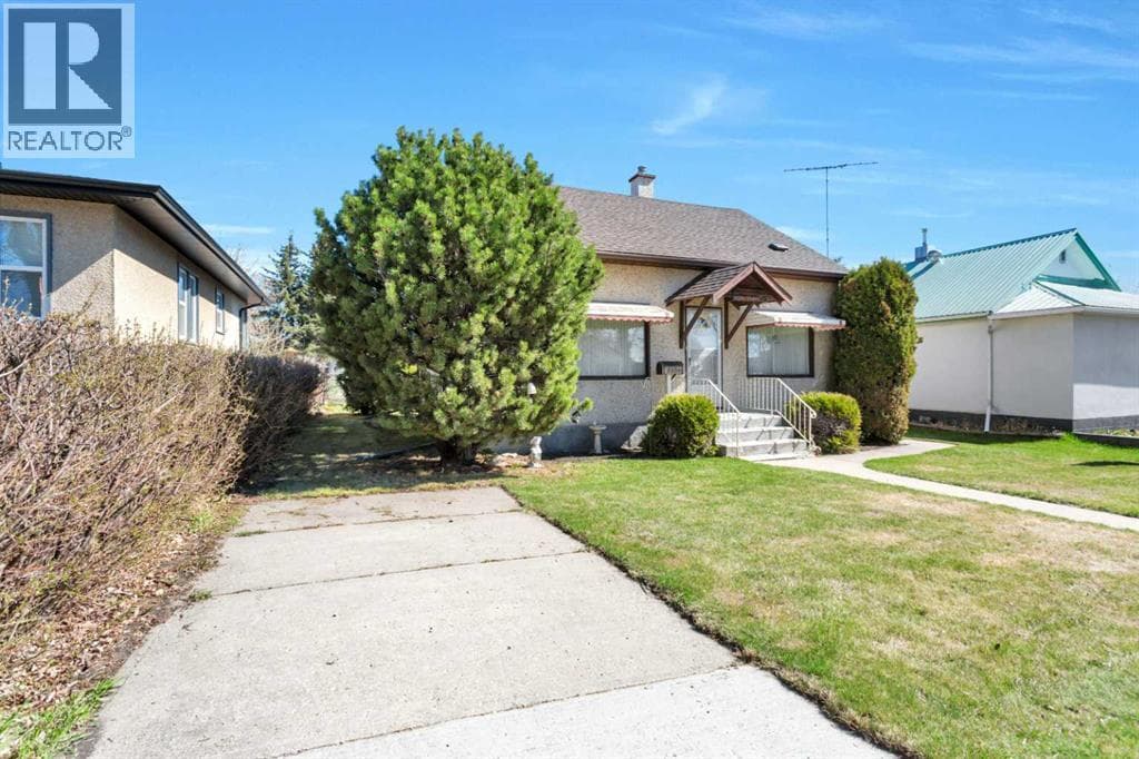 5004 55 Avenue — photo 3