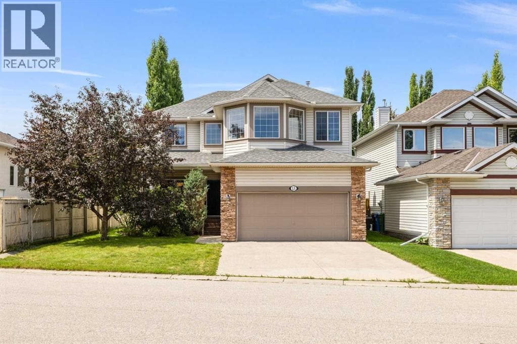 11 Simcoe Crescent SW
