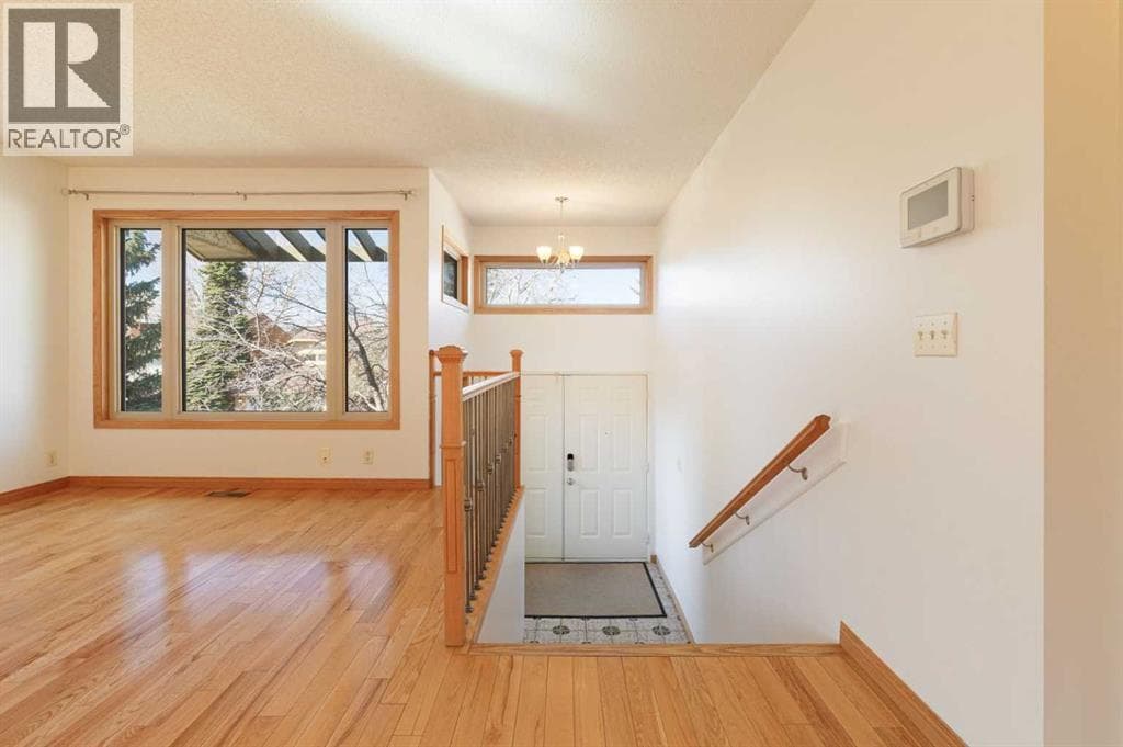 48 Ranchridge Drive NW — photo 2