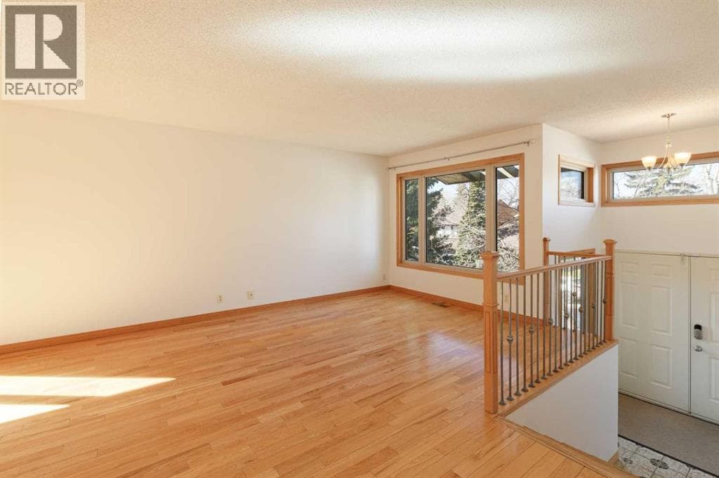 48 Ranchridge Drive NW — photo 3