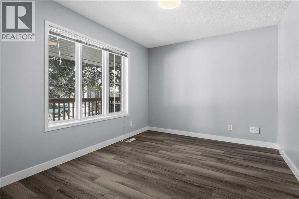 3103 39 Street SW — photo 5