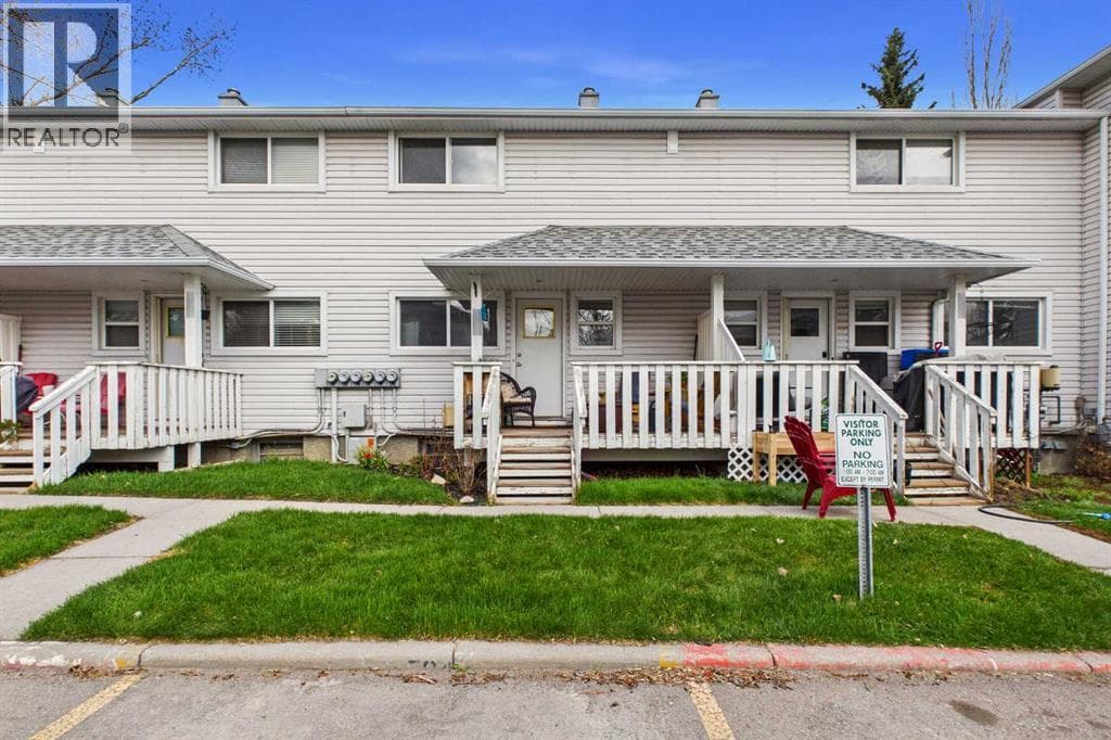 584 Killarney Glen Court SW — photo 4