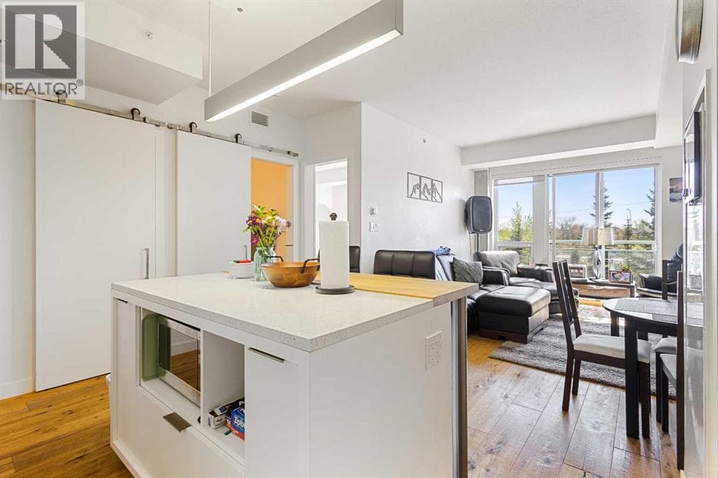 1 bed 1 bath single family at 225, 63 Inglewood Park SE — $358,000 — photo 10