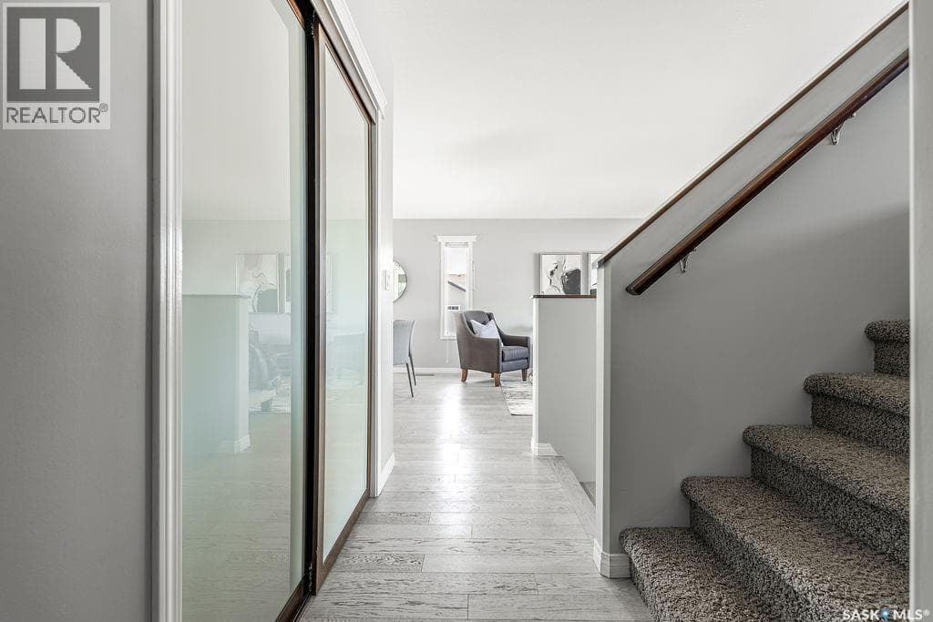 327 Roy CRESCENT — photo 5