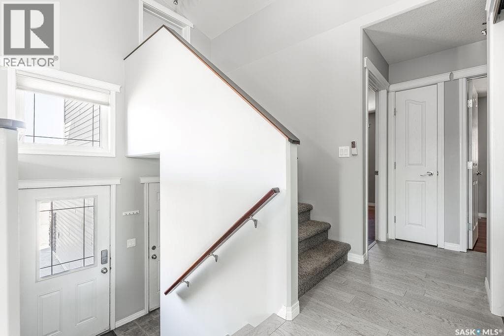 327 Roy CRESCENT — photo 4