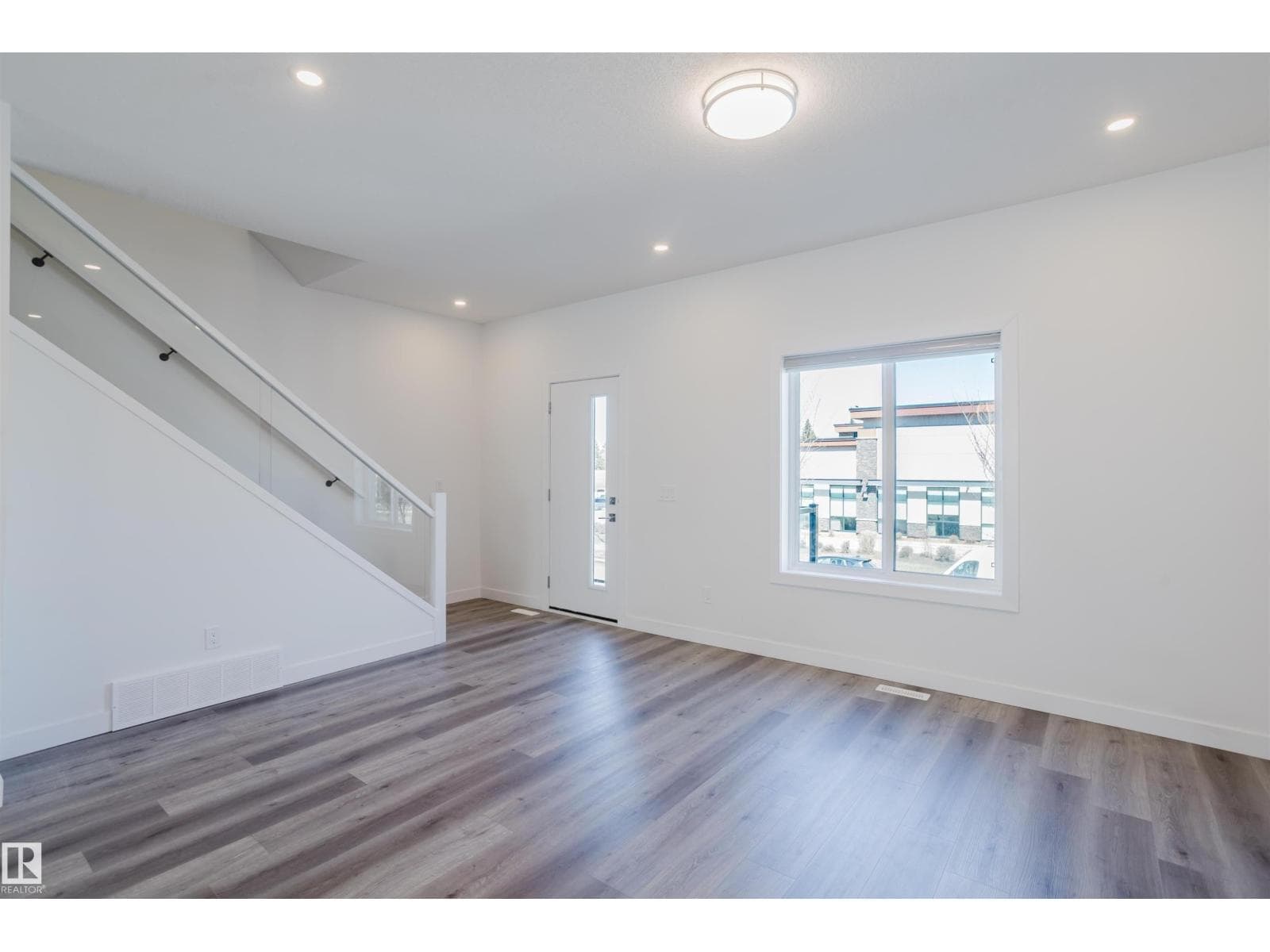 #26 10 SALISBURY WY — photo 4